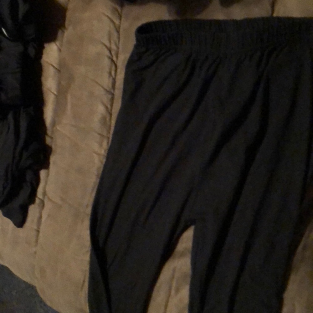 Black leggings